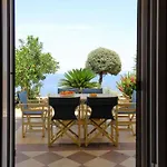 Villa Luxury With Pool Overlooking A Majestic View