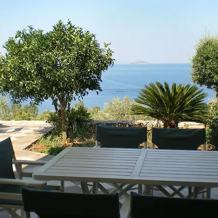 Villa Luxury With Pool Overlooking A Majestic View *