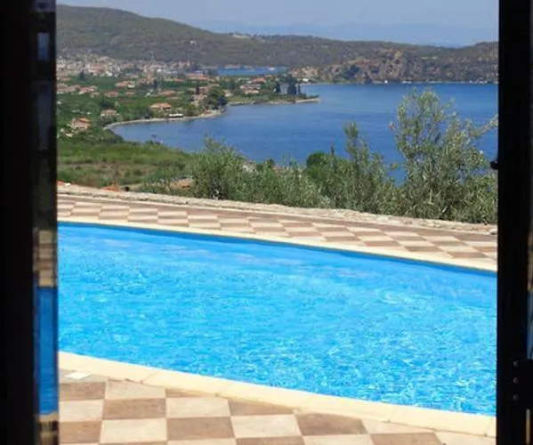 Luxury With Pool Overlooking A Majestic View