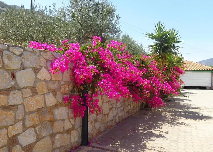 Luxury With Pool Overlooking A Majestic View * Epidaurus