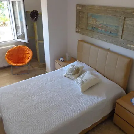 Luxury With Pool Overlooking A Majestic View