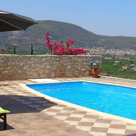 Luxury With Pool Overlooking A Majestic View Villa *