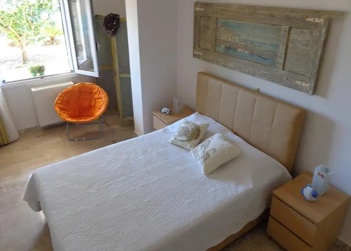 Luxury With Pool Overlooking A Majestic View