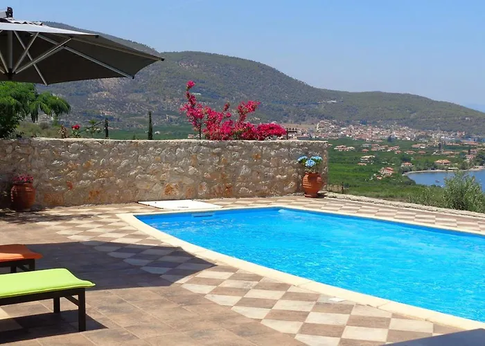 Luxury With Pool Overlooking A Majestic View 别墅 *